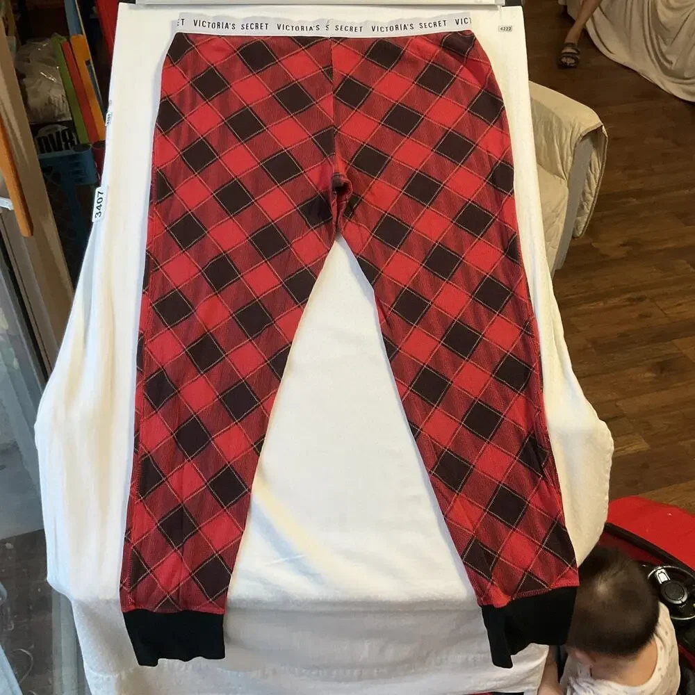 Victorias Secret these victoria